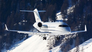 Photo of N777J - Bombardier Challenger 604 operated by Whitewind Company