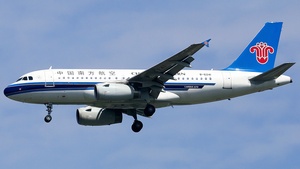 Photo of B-6241 - Airbus A319-132 operated by China Southern Airlines