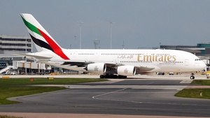 Photo of A6-EDL - Airbus A380-861 operated by Emirates