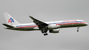 Photo of N186AN - Boeing 757-223 operated by American Airlines