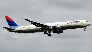 Photo of N833MH - Boeing 767-432(ER) operated by Delta Air Lines
