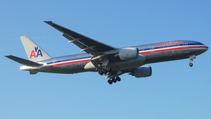 Photo of N798AN - Boeing 777-223(ER) operated by American Airlines