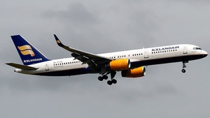 Photo of TF-FIA - Boeing 757-256 operated by Icelandair