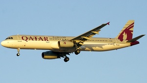Photo of A7-ADK - Airbus A321-231 operated by Qatar Airways