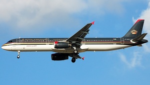 Photo of JY-AYG - Airbus A321-231 operated by Royal Jordanian Airlines