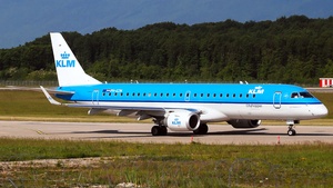 Photo of PH-EZN - Embraer ERJ-190STD operated by KLM Cityhopper
