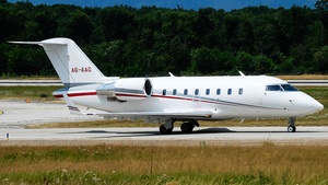 Photo of A6-AAG - Bombardier Challenger 605 operated by Arab Wings Company