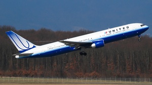 Photo of N663UA - Boeing 767-322(ER) operated by United Airlines