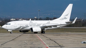 Photo of M-YBBJ - Boeing 737-7HE(BBJ) operated by Global Jet Austria