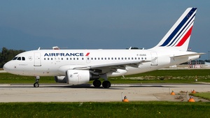 Photo of F-GUGG - Airbus A318-111 operated by Air France