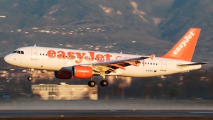 Photo of G-EZTJ - Airbus A320-214 operated by easyJet