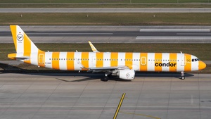 Photo of D-AIAS - Airbus A321-211 operated by Condor