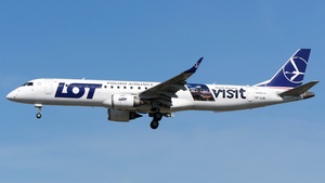 Photo of SP-LNI - Embraer ERJ-195AR operated by LOT Polish Airlines