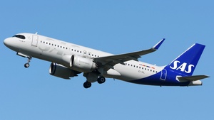 Photo of EI-SIL - Airbus A320-251N operated by SAS Connect