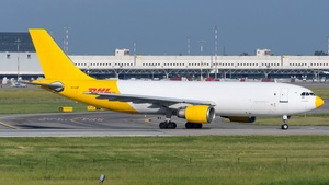 Photo of EI-LDF - Airbus A300B4-605R(F) operated by ASL Airlines Ireland