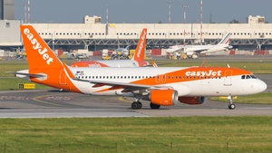 Photo of OE-IDX - Airbus A320-214 operated by easyJet Europe