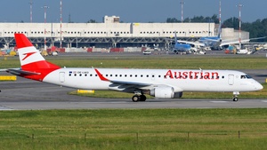 Photo of OE-LWD - Embraer ERJ-195LR operated by Austrian Airlines