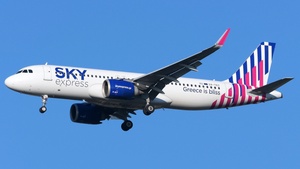 Photo of SX-TEC - Airbus A320-251N operated by Sky Express