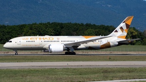 Photo with serial 35303 - Boeing 787-8 Dreamliner