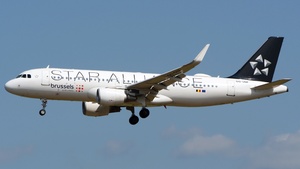 Photo of OO-SNP - Airbus A320-214 operated by Brussels Airlines
