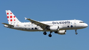 Photo of OO-SNH - Airbus A320-214 operated by Brussels Airlines
