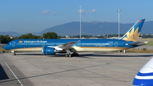 Photo of VN-A878 - Boeing 787-10 Dreamliner operated by Vietnam Airlines