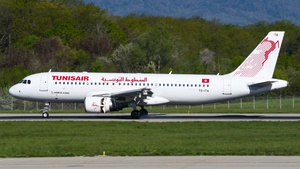 Photo of TS-ITA - Airbus A320-214 operated by Tunisair