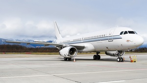 Photo of A7-MBK - Airbus A320-232(CJ) Prestige operated by Qatar Amiri Flight