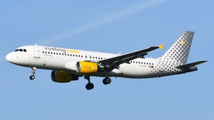 Photo of EC-MBE - Airbus A320-214 operated by Vueling