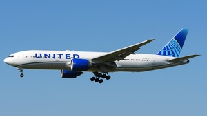 Photo of N77019 - Boeing 777-224(ER) operated by United Airlines