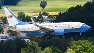Photo of 01-0041 - Boeing C-40B operated by US Air Force