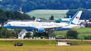 Photo of 99-0003 - Boeing C-32A operated by US Air Force