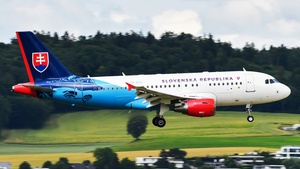 Photo of OM-BYA - Airbus A319-115(CJ) operated by Government of Slovakia