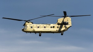 Photo of 13-08435 - Boeing Vertol CH-47F Chinook operated by US Army