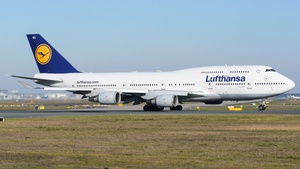 Photo of D-ABVU - Boeing 747-430 operated by Lufthansa