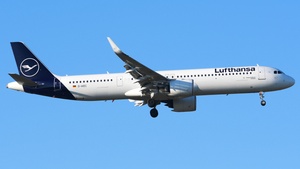 Photo of D-AIEC - Airbus A321-271NX operated by Lufthansa
