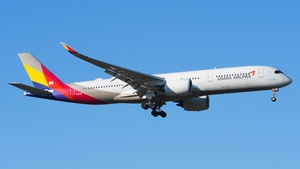 Photo of HL8383 - Airbus A350-941 operated by Asiana Airlines