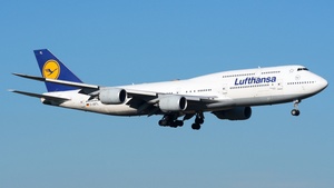 Photo of D-ABYL - Boeing 747-830 operated by Lufthansa