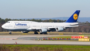 Photo of D-ABYR - Boeing 747-830 operated by Lufthansa