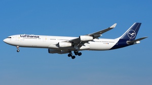Photo of D-AIGU - Airbus A340-313 operated by Lufthansa