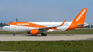 Photo of OE-IVZ - Airbus A320-214 operated by easyJet Europe