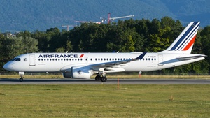Photo of F-HZUH - Airbus A220-300 operated by Air France