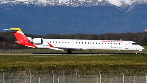 Photo of EC-MNQ - Bombardier CRJ-1000 operated by Iberia Regional (opb Air Nostrum)