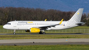 Photo of EC-MKM - Airbus A320-232 operated by Vueling
