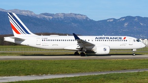 Photo of F-HZUF - Airbus A220-300 operated by Air France