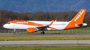 Photo of G-EZWP - Airbus A320-214 operated by easyJet