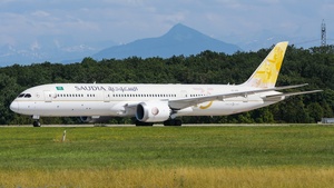 Photo of HZ-ARE - Boeing 787-9 Dreamliner operated by Saudia