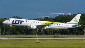 Photo of SP-LNF - Embraer ERJ-195LR operated by LOT Polish Airlines