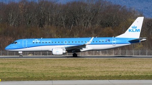 Photo of PH-EXY - Embraer ERJ-190STD operated by KLM Cityhopper