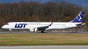 Photo of SP-LNM - Embraer ERJ-195AR operated by LOT Polish Airlines